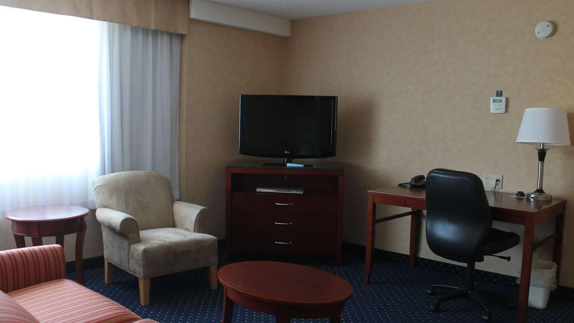 Best Western Plus Suites Downtown Calgary Hotel
