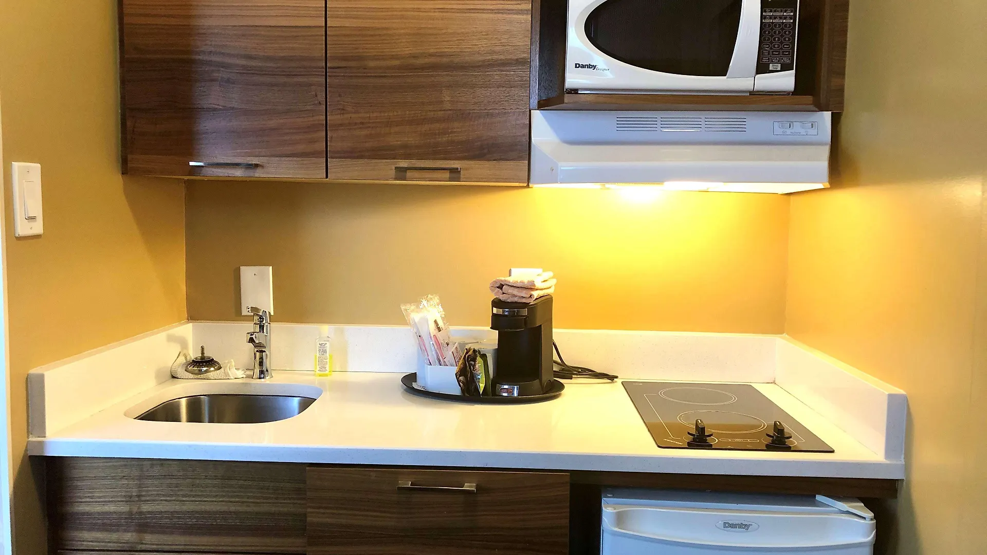 Hotel Best Western Plus Suites Downtown YYC