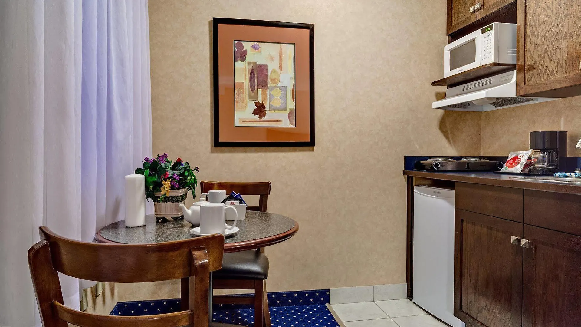 Best Western Plus Suites Downtown Calgary Hotel