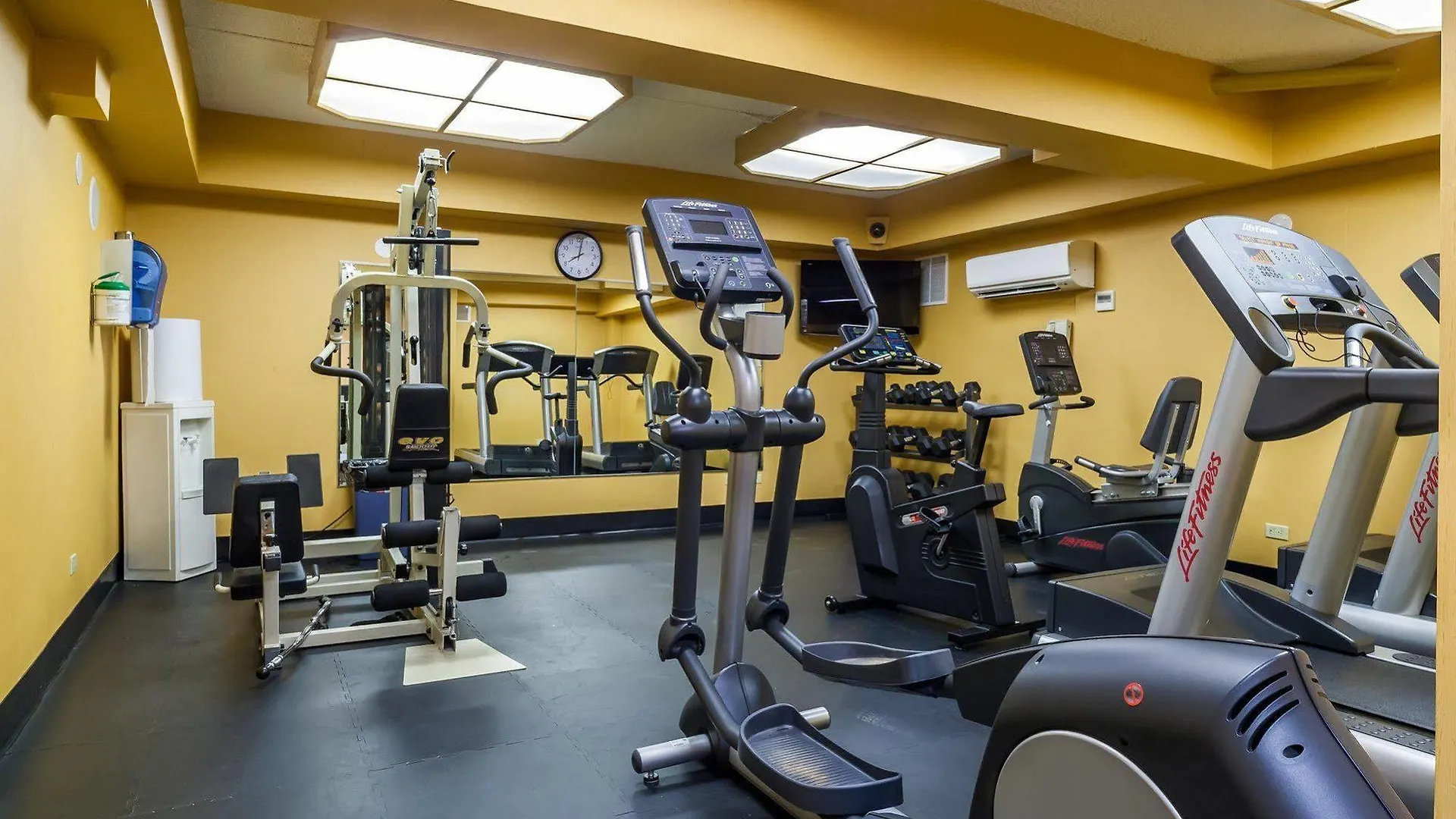 Best Western Plus Suites Downtown Calgary
